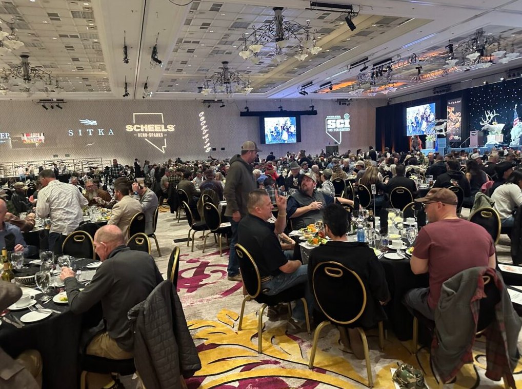 NNSCI Annual Banquet — dinner, live auction, and community